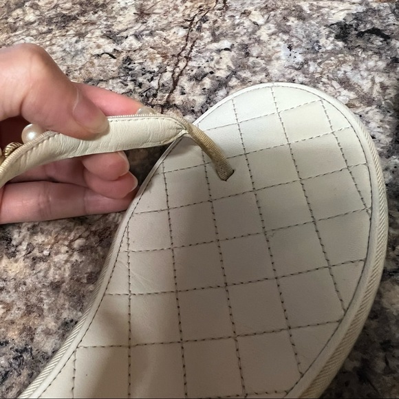 Authentic Chanel Off-White Sandals with Pearls - Picture 10 of 14